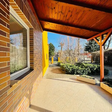 Gabi Haz Apartmanok*** * Хайдусобосло